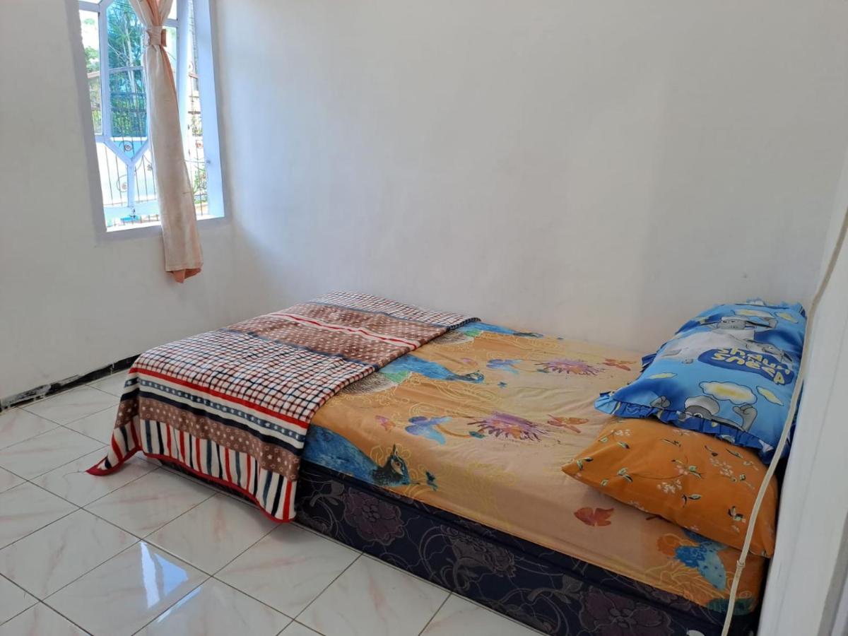 Indo Homestay Malang Ngoại thất bức ảnh