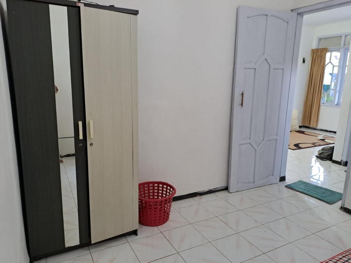 Indo Homestay Malang Ngoại thất bức ảnh
