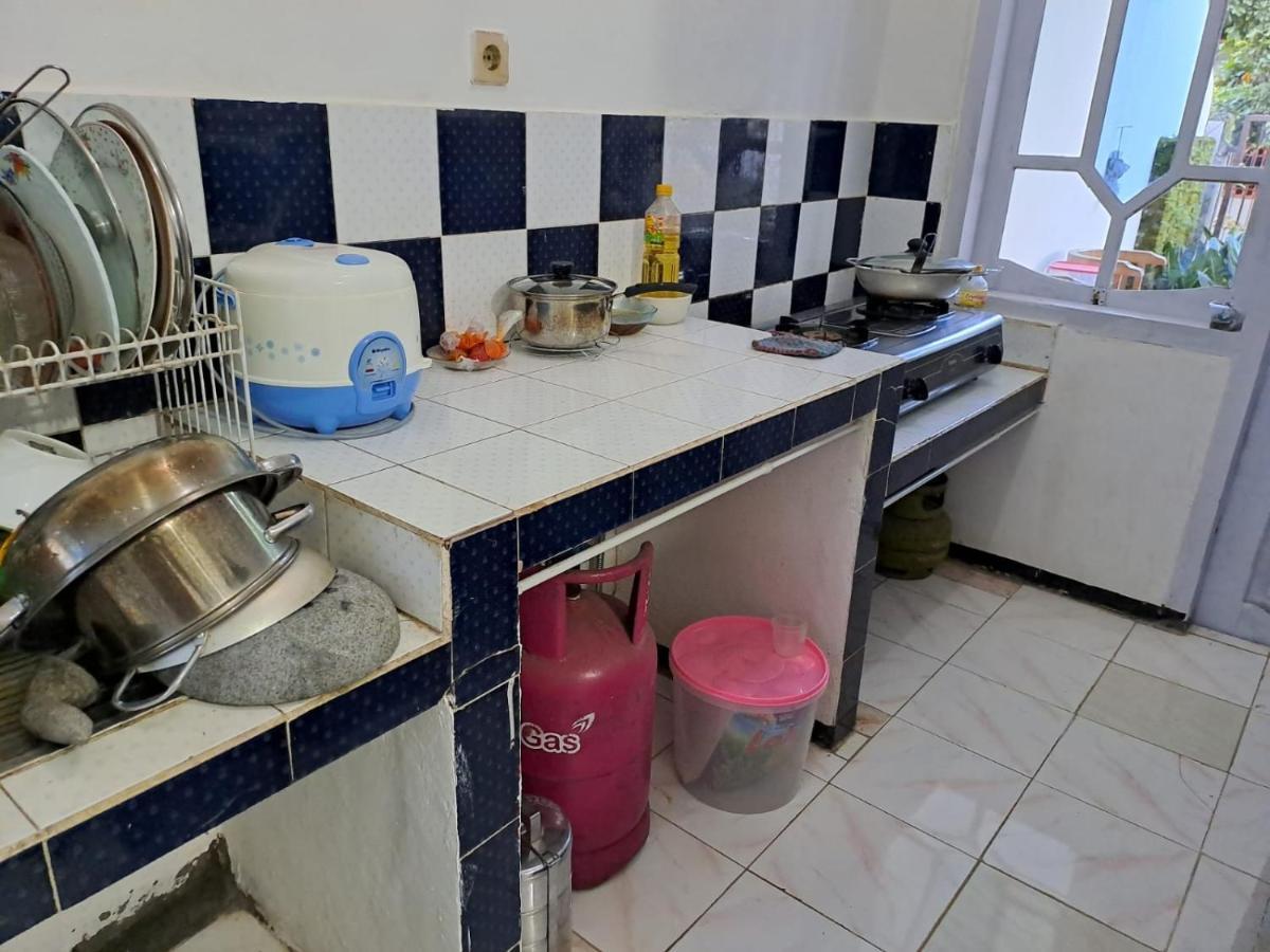 Indo Homestay Malang Ngoại thất bức ảnh